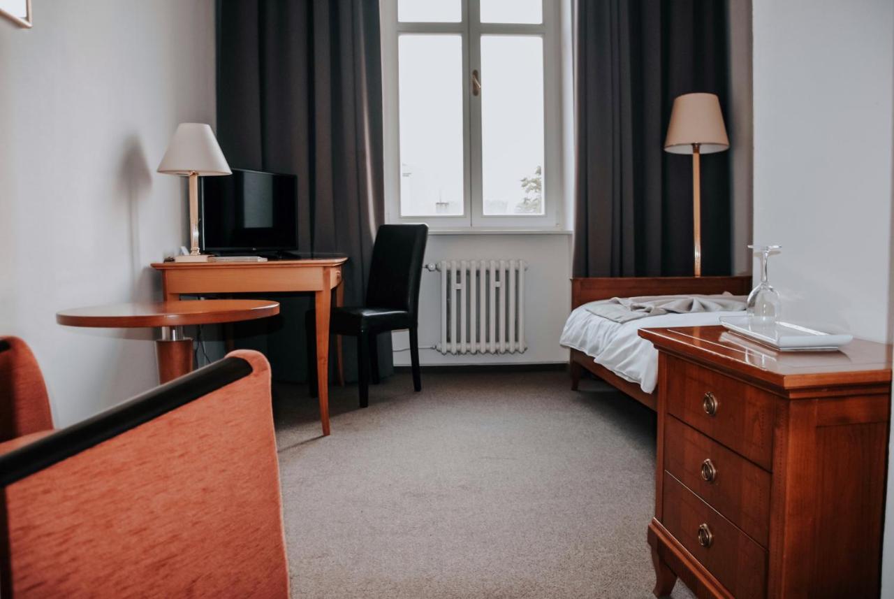 B&B Hotel Praha Нови-Йичин Экстерьер фото