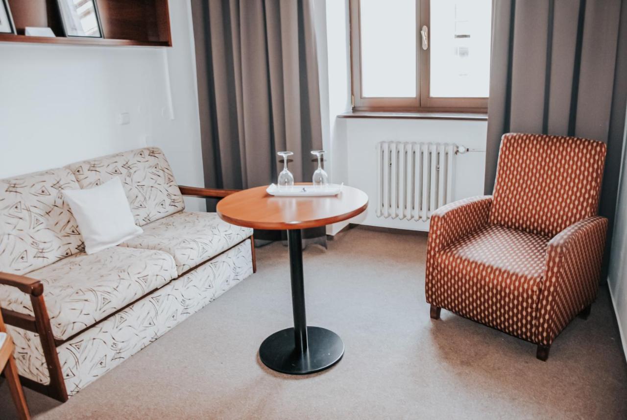 B&B Hotel Praha Нови-Йичин Экстерьер фото