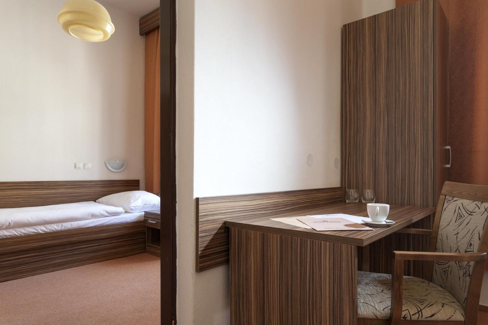 B&B Hotel Praha Нови-Йичин Номер фото