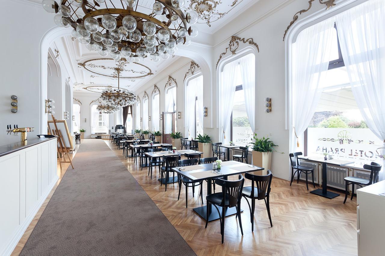 B&B Hotel Praha Нови-Йичин Экстерьер фото