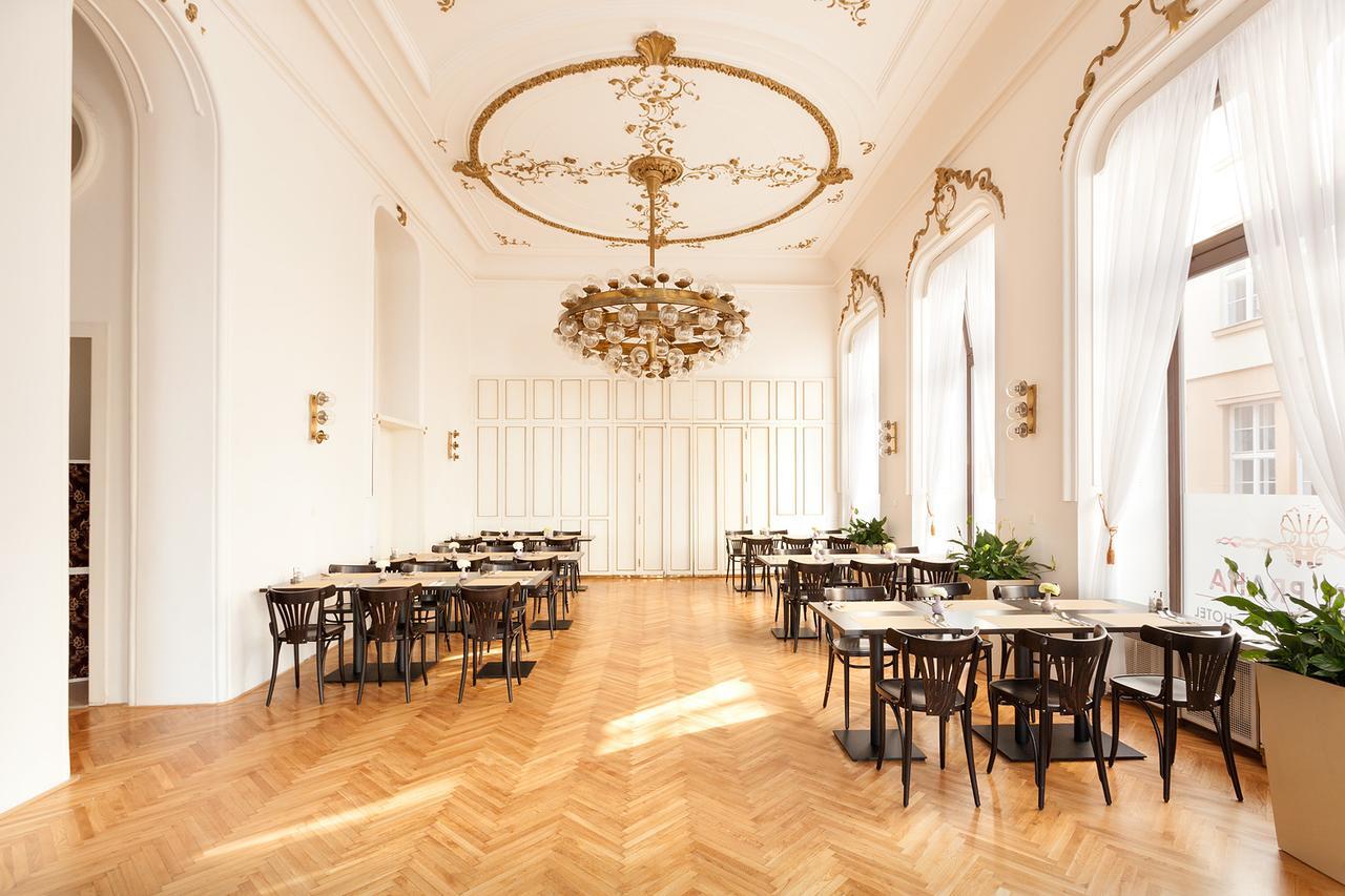 B&B Hotel Praha Нови-Йичин Экстерьер фото