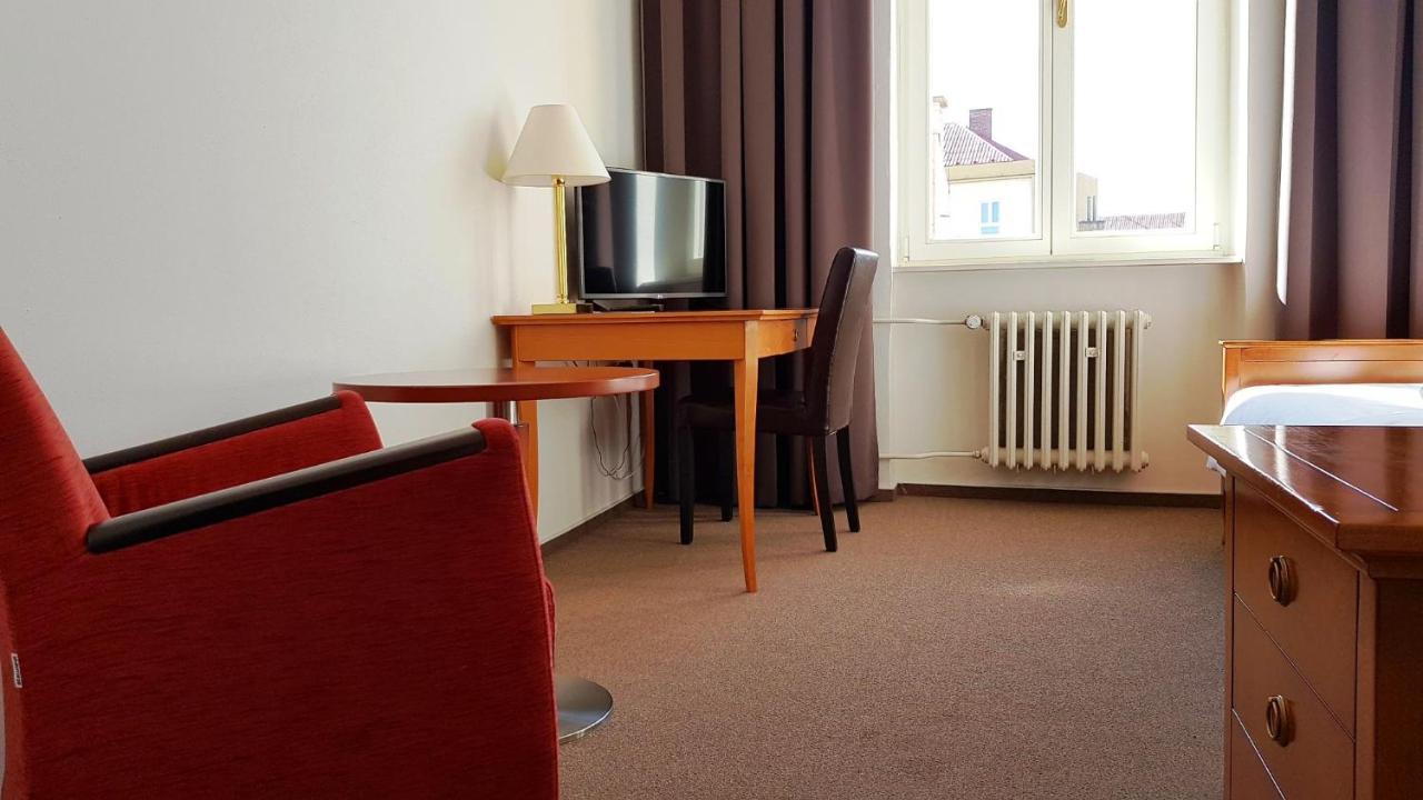 B&B Hotel Praha Нови-Йичин Экстерьер фото